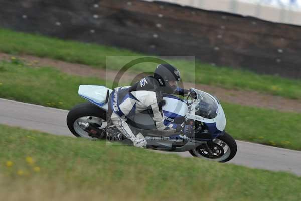 Motorcycle action photographs;Rockingham;Rockingham photographs;event digital images;eventdigitalimages;no limits trackday;peter wileman photography;rockingham corby northamptonshire;trackday;trackday digital images;trackday photos