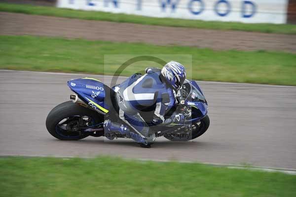 Motorcycle action photographs;Rockingham;Rockingham photographs;event digital images;eventdigitalimages;no limits trackday;peter wileman photography;rockingham corby northamptonshire;trackday;trackday digital images;trackday photos