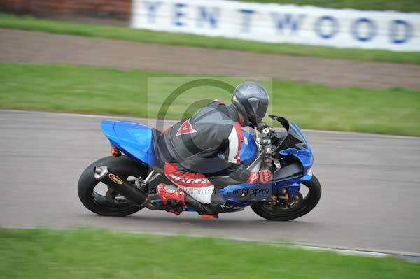 Motorcycle action photographs;Rockingham;Rockingham photographs;event digital images;eventdigitalimages;no limits trackday;peter wileman photography;rockingham corby northamptonshire;trackday;trackday digital images;trackday photos