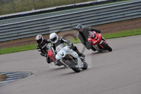 Motorcycle action photographs;Rockingham;Rockingham photographs;event digital images;eventdigitalimages;no limits trackday;peter wileman photography;rockingham corby northamptonshire;trackday;trackday digital images;trackday photos