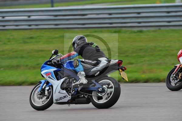 Motorcycle action photographs;Rockingham;Rockingham photographs;event digital images;eventdigitalimages;no limits trackday;peter wileman photography;rockingham corby northamptonshire;trackday;trackday digital images;trackday photos