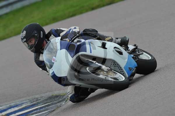 Motorcycle action photographs;Rockingham;Rockingham photographs;event digital images;eventdigitalimages;no limits trackday;peter wileman photography;rockingham corby northamptonshire;trackday;trackday digital images;trackday photos