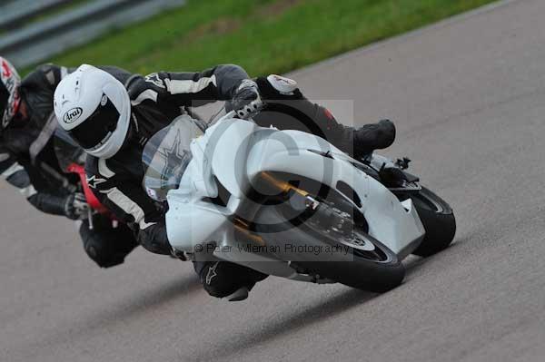 Motorcycle action photographs;Rockingham;Rockingham photographs;event digital images;eventdigitalimages;no limits trackday;peter wileman photography;rockingham corby northamptonshire;trackday;trackday digital images;trackday photos