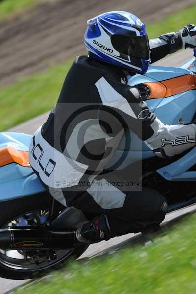 Motorcycle action photographs;Rockingham;Rockingham photographs;event digital images;eventdigitalimages;no limits trackday;peter wileman photography;rockingham corby northamptonshire;trackday;trackday digital images;trackday photos