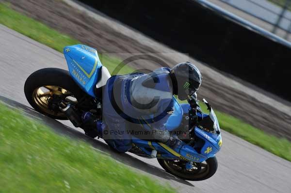 Motorcycle action photographs;Rockingham;Rockingham photographs;event digital images;eventdigitalimages;no limits trackday;peter wileman photography;rockingham corby northamptonshire;trackday;trackday digital images;trackday photos