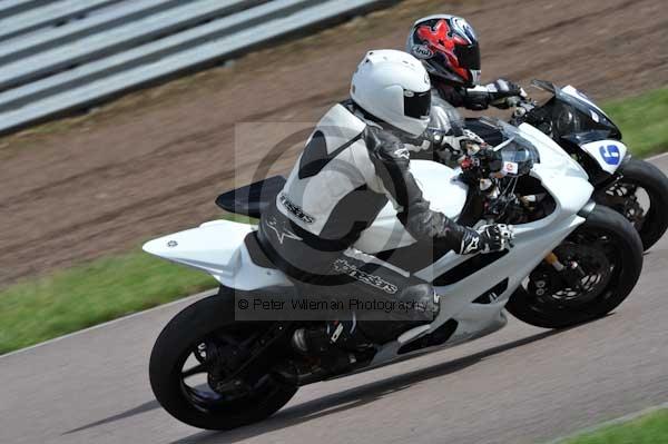 Motorcycle action photographs;Rockingham;Rockingham photographs;event digital images;eventdigitalimages;no limits trackday;peter wileman photography;rockingham corby northamptonshire;trackday;trackday digital images;trackday photos