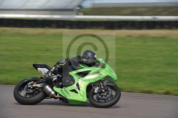 Motorcycle action photographs;Rockingham;Rockingham photographs;event digital images;eventdigitalimages;no limits trackday;peter wileman photography;rockingham corby northamptonshire;trackday;trackday digital images;trackday photos