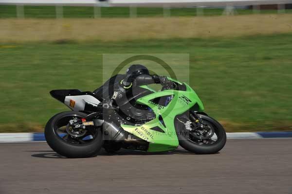 Motorcycle action photographs;Rockingham;Rockingham photographs;event digital images;eventdigitalimages;no limits trackday;peter wileman photography;rockingham corby northamptonshire;trackday;trackday digital images;trackday photos