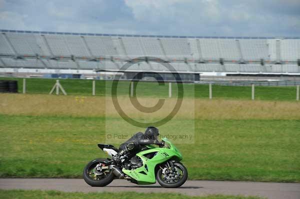 Motorcycle action photographs;Rockingham;Rockingham photographs;event digital images;eventdigitalimages;no limits trackday;peter wileman photography;rockingham corby northamptonshire;trackday;trackday digital images;trackday photos