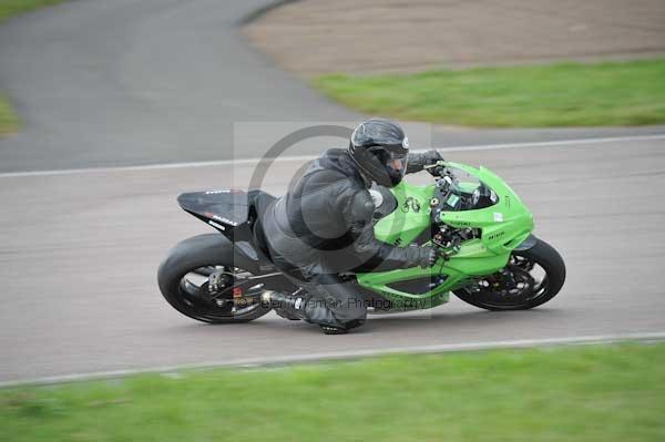 Motorcycle action photographs;Rockingham;Rockingham photographs;event digital images;eventdigitalimages;no limits trackday;peter wileman photography;rockingham corby northamptonshire;trackday;trackday digital images;trackday photos