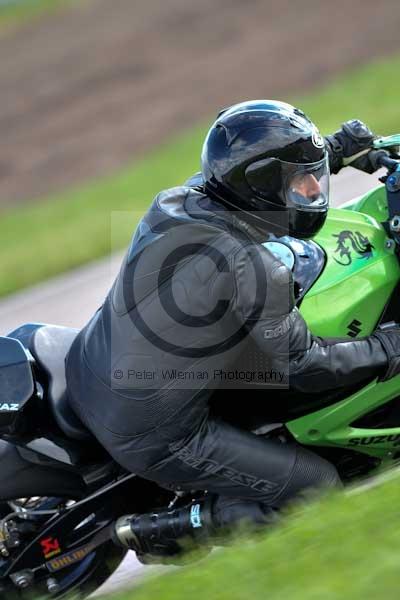 Motorcycle action photographs;Rockingham;Rockingham photographs;event digital images;eventdigitalimages;no limits trackday;peter wileman photography;rockingham corby northamptonshire;trackday;trackday digital images;trackday photos