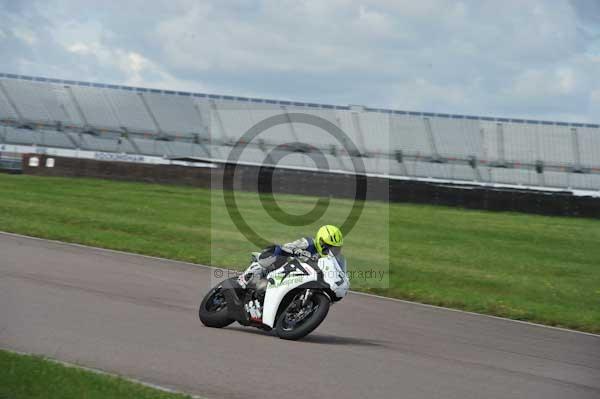 Motorcycle action photographs;Rockingham;Rockingham photographs;event digital images;eventdigitalimages;no limits trackday;peter wileman photography;rockingham corby northamptonshire;trackday;trackday digital images;trackday photos