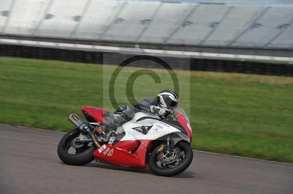 Motorcycle action photographs;Rockingham;Rockingham photographs;event digital images;eventdigitalimages;no limits trackday;peter wileman photography;rockingham corby northamptonshire;trackday;trackday digital images;trackday photos