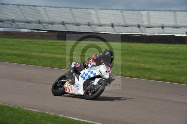 Motorcycle action photographs;Rockingham;Rockingham photographs;event digital images;eventdigitalimages;no limits trackday;peter wileman photography;rockingham corby northamptonshire;trackday;trackday digital images;trackday photos