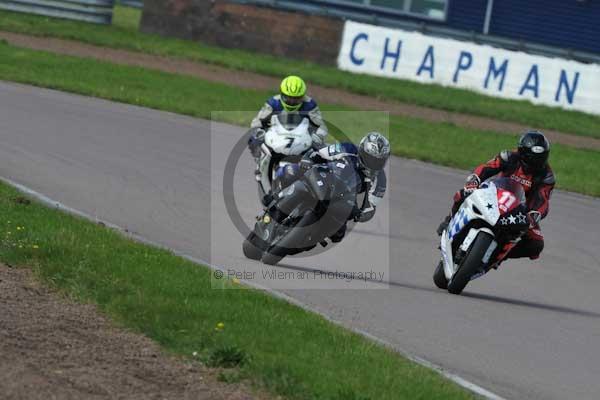 Motorcycle action photographs;Rockingham;Rockingham photographs;event digital images;eventdigitalimages;no limits trackday;peter wileman photography;rockingham corby northamptonshire;trackday;trackday digital images;trackday photos