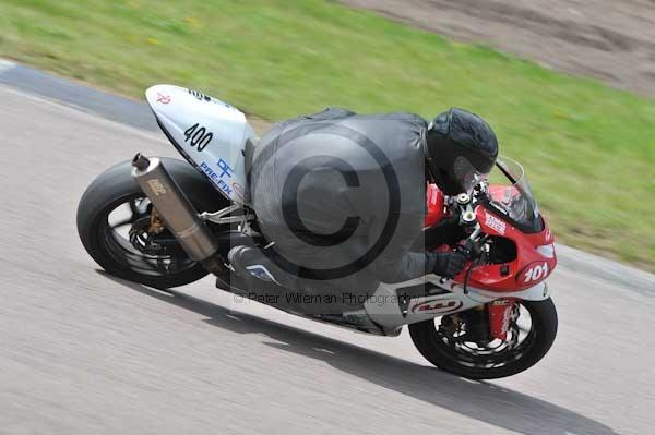 Motorcycle action photographs;Rockingham;Rockingham photographs;event digital images;eventdigitalimages;no limits trackday;peter wileman photography;rockingham corby northamptonshire;trackday;trackday digital images;trackday photos