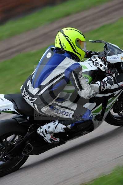 Motorcycle action photographs;Rockingham;Rockingham photographs;event digital images;eventdigitalimages;no limits trackday;peter wileman photography;rockingham corby northamptonshire;trackday;trackday digital images;trackday photos