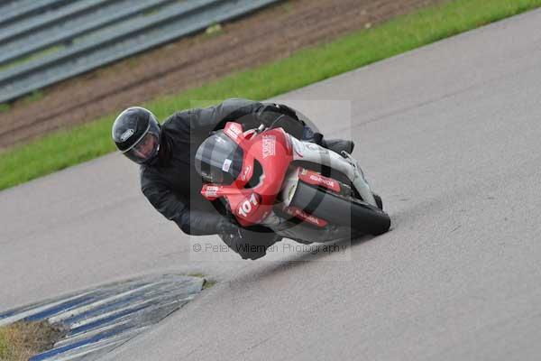 Motorcycle action photographs;Rockingham;Rockingham photographs;event digital images;eventdigitalimages;no limits trackday;peter wileman photography;rockingham corby northamptonshire;trackday;trackday digital images;trackday photos