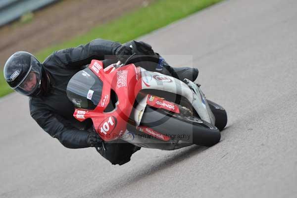 Motorcycle action photographs;Rockingham;Rockingham photographs;event digital images;eventdigitalimages;no limits trackday;peter wileman photography;rockingham corby northamptonshire;trackday;trackday digital images;trackday photos