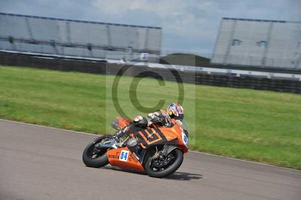 Motorcycle action photographs;Rockingham;Rockingham photographs;event digital images;eventdigitalimages;no limits trackday;peter wileman photography;rockingham corby northamptonshire;trackday;trackday digital images;trackday photos