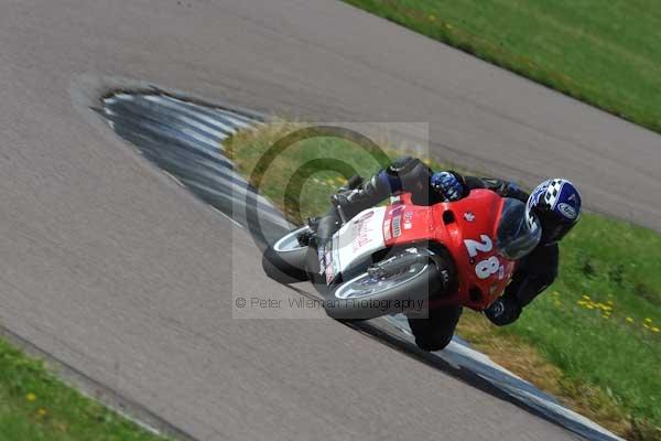 Motorcycle action photographs;Rockingham;Rockingham photographs;event digital images;eventdigitalimages;no limits trackday;peter wileman photography;rockingham corby northamptonshire;trackday;trackday digital images;trackday photos