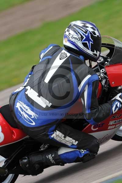 Motorcycle action photographs;Rockingham;Rockingham photographs;event digital images;eventdigitalimages;no limits trackday;peter wileman photography;rockingham corby northamptonshire;trackday;trackday digital images;trackday photos