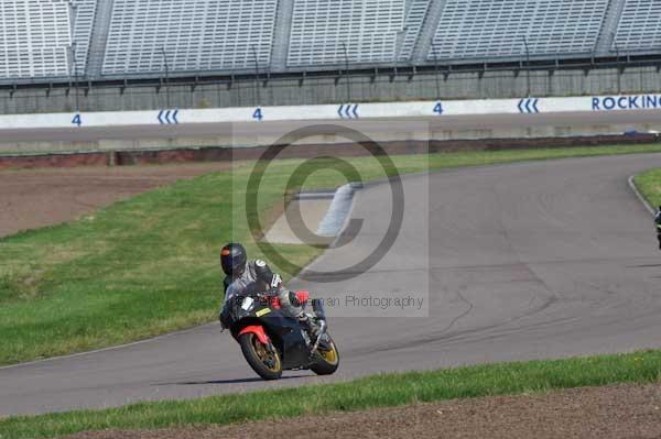 Motorcycle action photographs;Rockingham;Rockingham photographs;event digital images;eventdigitalimages;no limits trackday;peter wileman photography;rockingham corby northamptonshire;trackday;trackday digital images;trackday photos