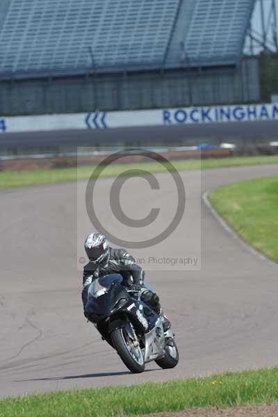 Motorcycle action photographs;Rockingham;Rockingham photographs;event digital images;eventdigitalimages;no limits trackday;peter wileman photography;rockingham corby northamptonshire;trackday;trackday digital images;trackday photos