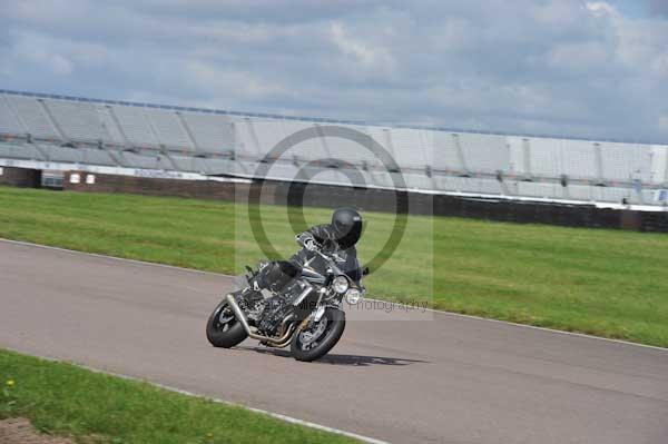 Motorcycle action photographs;Rockingham;Rockingham photographs;event digital images;eventdigitalimages;no limits trackday;peter wileman photography;rockingham corby northamptonshire;trackday;trackday digital images;trackday photos