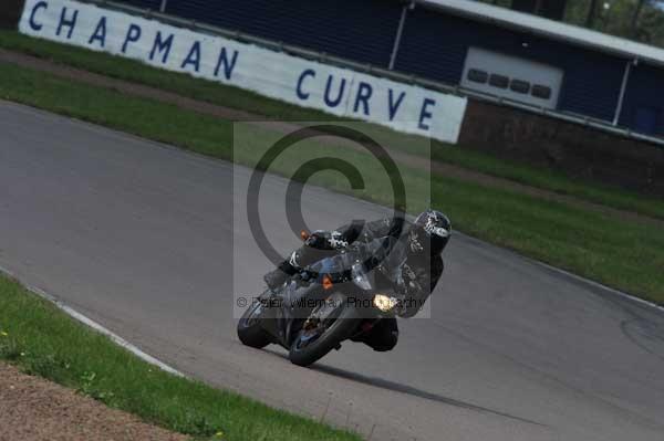 Motorcycle action photographs;Rockingham;Rockingham photographs;event digital images;eventdigitalimages;no limits trackday;peter wileman photography;rockingham corby northamptonshire;trackday;trackday digital images;trackday photos