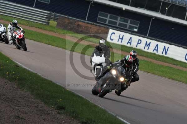 Motorcycle action photographs;Rockingham;Rockingham photographs;event digital images;eventdigitalimages;no limits trackday;peter wileman photography;rockingham corby northamptonshire;trackday;trackday digital images;trackday photos