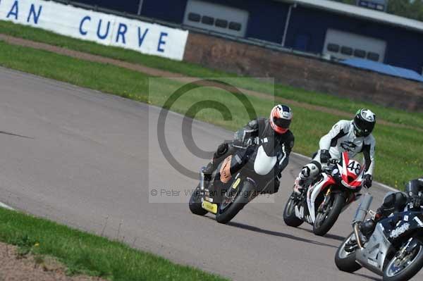 Motorcycle action photographs;Rockingham;Rockingham photographs;event digital images;eventdigitalimages;no limits trackday;peter wileman photography;rockingham corby northamptonshire;trackday;trackday digital images;trackday photos