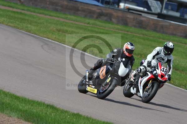 Motorcycle action photographs;Rockingham;Rockingham photographs;event digital images;eventdigitalimages;no limits trackday;peter wileman photography;rockingham corby northamptonshire;trackday;trackday digital images;trackday photos