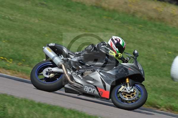 Motorcycle action photographs;Rockingham;Rockingham photographs;event digital images;eventdigitalimages;no limits trackday;peter wileman photography;rockingham corby northamptonshire;trackday;trackday digital images;trackday photos