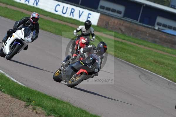 Motorcycle action photographs;Rockingham;Rockingham photographs;event digital images;eventdigitalimages;no limits trackday;peter wileman photography;rockingham corby northamptonshire;trackday;trackday digital images;trackday photos