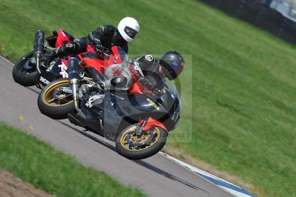 Motorcycle action photographs;Rockingham;Rockingham photographs;event digital images;eventdigitalimages;no limits trackday;peter wileman photography;rockingham corby northamptonshire;trackday;trackday digital images;trackday photos