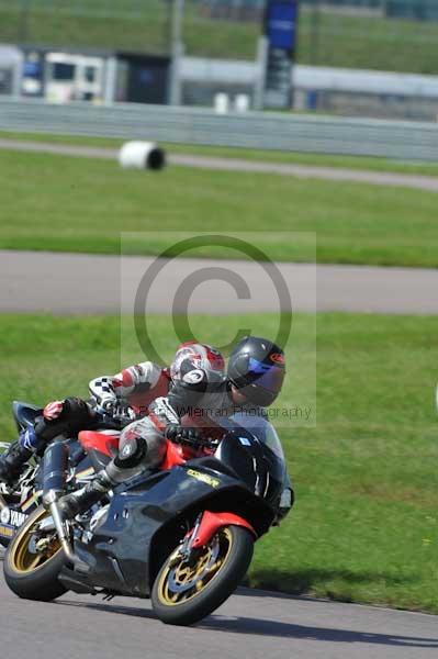 Motorcycle action photographs;Rockingham;Rockingham photographs;event digital images;eventdigitalimages;no limits trackday;peter wileman photography;rockingham corby northamptonshire;trackday;trackday digital images;trackday photos