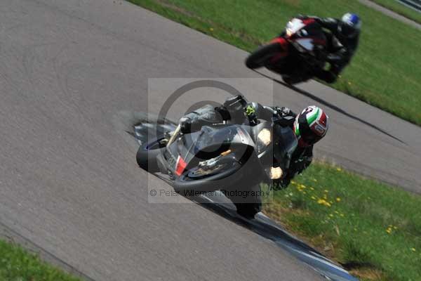 Motorcycle action photographs;Rockingham;Rockingham photographs;event digital images;eventdigitalimages;no limits trackday;peter wileman photography;rockingham corby northamptonshire;trackday;trackday digital images;trackday photos