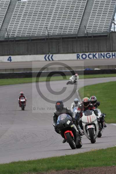 Motorcycle action photographs;Rockingham;Rockingham photographs;event digital images;eventdigitalimages;no limits trackday;peter wileman photography;rockingham corby northamptonshire;trackday;trackday digital images;trackday photos