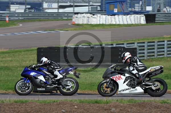 Motorcycle action photographs;Rockingham;Rockingham photographs;event digital images;eventdigitalimages;no limits trackday;peter wileman photography;rockingham corby northamptonshire;trackday;trackday digital images;trackday photos