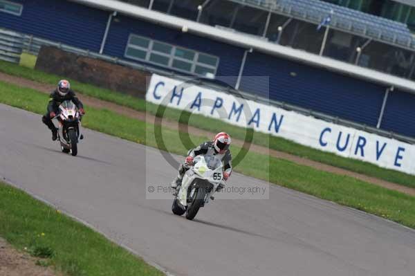 Motorcycle action photographs;Rockingham;Rockingham photographs;event digital images;eventdigitalimages;no limits trackday;peter wileman photography;rockingham corby northamptonshire;trackday;trackday digital images;trackday photos