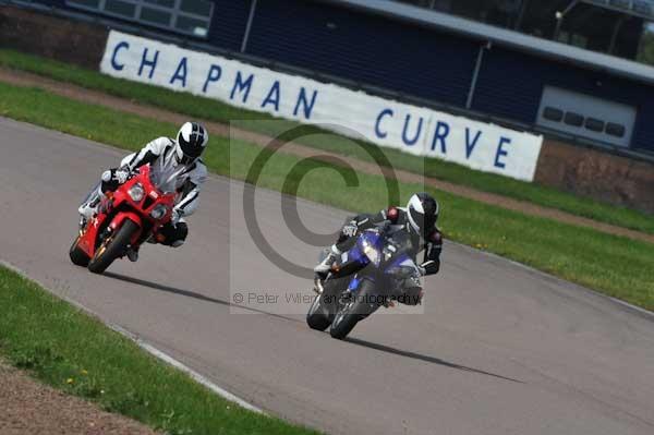 Motorcycle action photographs;Rockingham;Rockingham photographs;event digital images;eventdigitalimages;no limits trackday;peter wileman photography;rockingham corby northamptonshire;trackday;trackday digital images;trackday photos