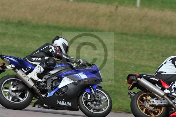 Motorcycle action photographs;Rockingham;Rockingham photographs;event digital images;eventdigitalimages;no limits trackday;peter wileman photography;rockingham corby northamptonshire;trackday;trackday digital images;trackday photos