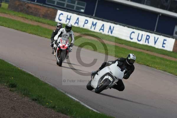 Motorcycle action photographs;Rockingham;Rockingham photographs;event digital images;eventdigitalimages;no limits trackday;peter wileman photography;rockingham corby northamptonshire;trackday;trackday digital images;trackday photos