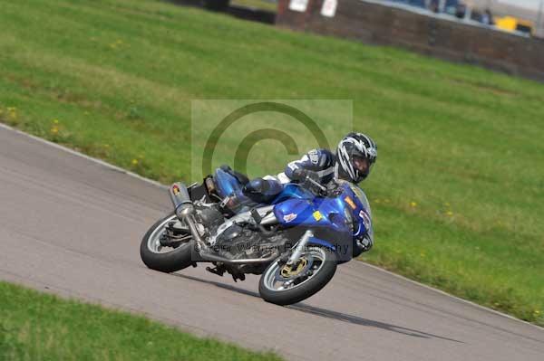 Motorcycle action photographs;Rockingham;Rockingham photographs;event digital images;eventdigitalimages;no limits trackday;peter wileman photography;rockingham corby northamptonshire;trackday;trackday digital images;trackday photos