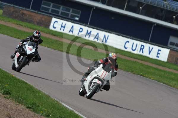 Motorcycle action photographs;Rockingham;Rockingham photographs;event digital images;eventdigitalimages;no limits trackday;peter wileman photography;rockingham corby northamptonshire;trackday;trackday digital images;trackday photos