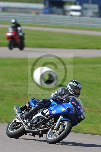 Motorcycle action photographs;Rockingham;Rockingham photographs;event digital images;eventdigitalimages;no limits trackday;peter wileman photography;rockingham corby northamptonshire;trackday;trackday digital images;trackday photos