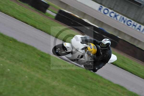 Motorcycle action photographs;Rockingham;Rockingham photographs;event digital images;eventdigitalimages;no limits trackday;peter wileman photography;rockingham corby northamptonshire;trackday;trackday digital images;trackday photos