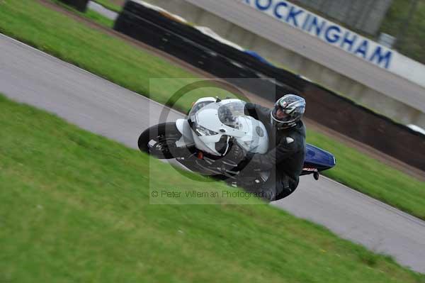 Motorcycle action photographs;Rockingham;Rockingham photographs;event digital images;eventdigitalimages;no limits trackday;peter wileman photography;rockingham corby northamptonshire;trackday;trackday digital images;trackday photos