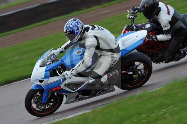 Motorcycle action photographs;Rockingham;Rockingham photographs;event digital images;eventdigitalimages;no limits trackday;peter wileman photography;rockingham corby northamptonshire;trackday;trackday digital images;trackday photos